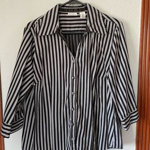Women’s button up blouse